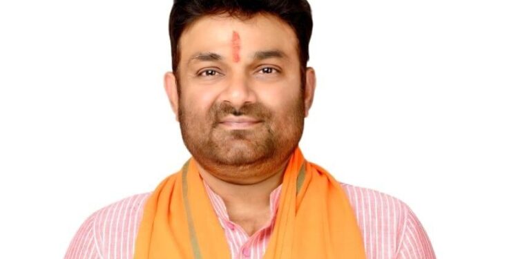 Jamshedpur bistupur dd bar case niraj singh arrested : बिष्टुपुर डीडी बार के मालिक और भाजपा नेता नीरज सिंह राजस्थान से गिरफ्तार, मैनेजर की भी गिरफ्तारी की सूचना Jamshedpur bistupur dd bar case niraj singh arrested : बिष्टुपुर डीडी बार के मालिक और भाजपा नेता नीरज सिंह राजस्थान से गिरफ्तार, मैनेजर की भी गिरफ्तारी की सूचना