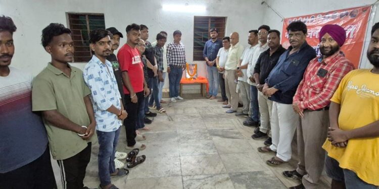 Jamshedpur bjp bistupur – भाजपा बिष्टुपुर मंडल ने मनाई डॉ श्यामा प्रसाद मुखर्जी की 125वीं जयंती Jamshedpur bjp bistupur – भाजपा बिष्टुपुर मंडल ने मनाई डॉ श्यामा प्रसाद मुखर्जी की 125वीं जयंती