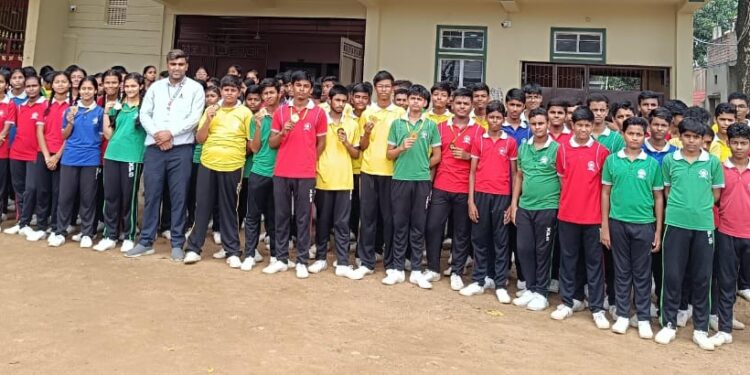 Xavier public school govindpur : गोविंदपुर जेवियर पब्लिक स्कूल में मना विश्व युवा कौशल दिवस, गणित ओलंपियाड में मेधावी बच्चों को मिले पुरस्कार