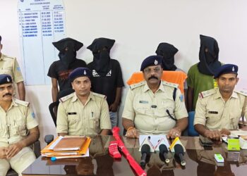 Jamshedpur police success: मानगो-उलीडीह के 12 दुकानों में चोरी का खुलासा, हिस्ट्रीशीटर सहित चार गिरफ्तार