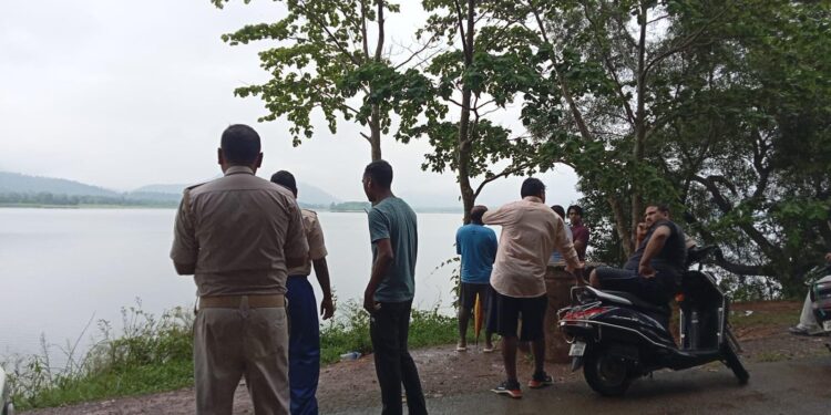 Jamshedpur youth drowning – डिमना लेक में नहाने के दौरान डूबा सोनारी का युवक, तलाश जारी