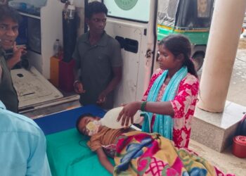 Jamshedpur malaria patient: एमजीएम अस्पताल में ब्रेन मलेरिया से पीड़ित छह वर्षीय बच्ची टीएमएच रेफर, स्थिति गंभीर Jamshedpur malaria patient: एमजीएम अस्पताल में ब्रेन मलेरिया से पीड़ित छह वर्षीय बच्ची टीएमएच रेफर, स्थिति गंभीर