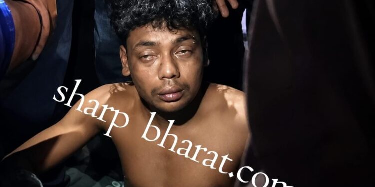 Adityapur robbery attempt: आदित्यपुर में चाकू की नोक पर लूट का प्रयास विफल, आरोपी की पिटाई कर पुलिस को सौंपा Adityapur robbery attempt: आदित्यपुर में चाकू की नोक पर लूट का प्रयास विफल, आरोपी की पिटाई कर पुलिस को सौंपा