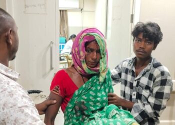 Jamshedpur rural incident – बोड़ाम में मानसिक रूप से बीमार महिला ने कुल्हाड़ी से अपने ही सिर और गर्दन पर किया वार, गंभीर रूप से घायल Jamshedpur rural incident – बोड़ाम में मानसिक रूप से बीमार महिला ने कुल्हाड़ी से अपने ही सिर और गर्दन पर किया वार, गंभीर रूप से घायल