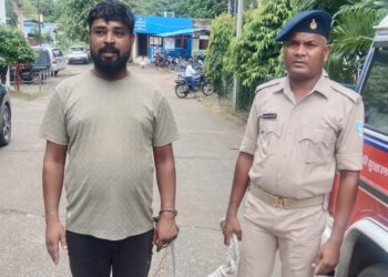 Jamshedpur rural police action: कोवाली पुलिस की कार्रवाई, फरार वारंटी गिरफ्तार Jamshedpur rural police action: कोवाली पुलिस की कार्रवाई, फरार वारंटी गिरफ्तार