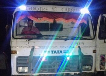 Jamshedpur rural police action – चाकुलिया पुलिस ने अवैध बालू लदा हाइवा किया जब्त, बालू माफियाओं में हड़कंप