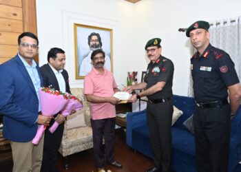 Jharkhand Durand cup : मुख्यमंत्री से खेल सचिव, खेल निदेशक एवं मेजर जनरल ने की मुलाकात, डूरंड कप में मुख्य अतिथि के रूप में सम्मिलित होने के लिए दिया निमंत्रण Jharkhand Durand cup : मुख्यमंत्री से खेल सचिव, खेल निदेशक एवं मेजर जनरल ने की मुलाकात, डूरंड कप में मुख्य अतिथि के रूप में सम्मिलित होने के लिए दिया निमंत्रण