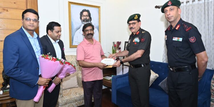 Jharkhand Durand cup : मुख्यमंत्री से खेल सचिव, खेल निदेशक एवं मेजर जनरल ने की मुलाकात, डूरंड कप में मुख्य अतिथि के रूप में सम्मिलित होने के लिए दिया निमंत्रण