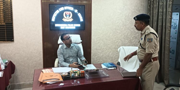 Jamshedpur ssp inspection – जमशेदपुर में एसएसपी का रात औचक निरीक्षण, अवैध कारोबार पर सख्ती के निर्देश Jamshedpur ssp inspection – जमशेदपुर में एसएसपी का रात औचक निरीक्षण, अवैध कारोबार पर सख्ती के निर्देश