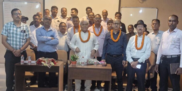 Jamshedpur union : द कैंटीन होटल एंड रेस्टोरेंट वर्कर्स यूनियन के फिर अध्यक्ष बने राकेश्वर पांडेय, बीके डिंडा और ददन को भी मिली जगह Jamshedpur union : द कैंटीन होटल एंड रेस्टोरेंट वर्कर्स यूनियन के फिर अध्यक्ष बने राकेश्वर पांडेय, बीके डिंडा और ददन को भी मिली जगह