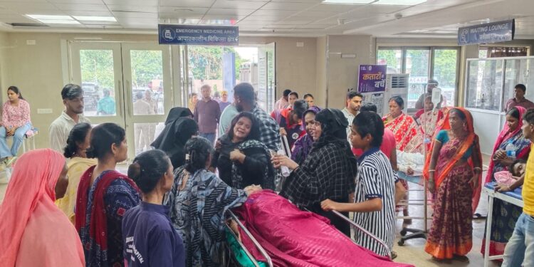 Jamshedpur mgm hospital hungama – एमजीएम अस्पताल में वेंटिलेटर नहीं होने का आरोप, मरीज की मौत पर परिजनों का हंगामा