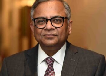 Tata sons chairman salary package : टाटा संस के चेयरमैन एन चंद्रशेखरन को मिला कंपनियों के टर्नओवर के बराबर का वेतन पैकेज, जारी हुई रिपोर्ट, जानें कितना मिला एक साल में पैकेज