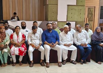 Jamshedpur mango nagar nigam politics : मानगो नगर निगम में सियासी घमासान तेज, मेयर, सुधा गुप्ता के बयान पर पार्षदों का विरोध, डिप्टी मेयर का भी मिला समर्थन, देखिये – video