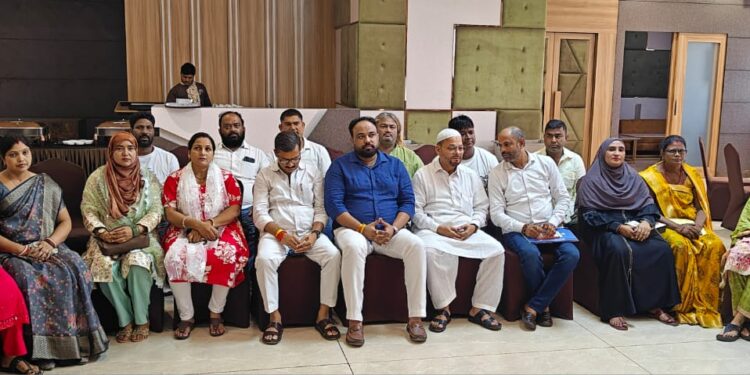 Jamshedpur mango nagar nigam politics : मानगो नगर निगम में सियासी घमासान तेज, मेयर, सुधा गुप्ता के बयान पर पार्षदों का विरोध, डिप्टी मेयर का भी मिला समर्थन, देखिये – video