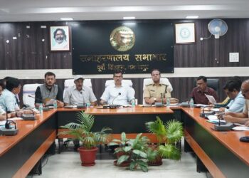 Jamshedpur independence day : जमशेदपुर में स्वतत्रंता दिवस की तैयारियां, उपायुक्त एवं वरीय पुलिस अधीक्षक ने पदाधिकारियों के साथ की बैठक, बोले- भव्यता से मनाया जाएगा जिला स्तरीय समारोह