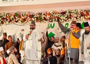 Jamshedpur muslim samaj : क़ायदे अहले सुन्नत हज़रत अल्लामा अरशदुल क़ादरी रहमतुल्लाह अलैह का 25वां सालाना उर्स संपन्न, तीन दिनों तक चला रूहानी और धार्मिक कार्यक्रम, मंत्री हफीजुल समेत कई दिग्गज ने की शिरकत Jamshedpur muslim samaj : क़ायदे अहले सुन्नत हज़रत अल्लामा अरशदुल क़ादरी रहमतुल्लाह अलैह का 25वां सालाना उर्स संपन्न, तीन दिनों तक चला रूहानी और धार्मिक कार्यक्रम, मंत्री हफीजुल समेत कई दिग्गज ने की शिरकत