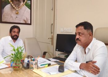 Jamshedpur rural mla meets tourism minister : बहरागोड़ा क्षेत्र के विकास कार्यों को लेकर पर्यटन मंत्री सुदिव्य कुमार सोनू से मिले विधायक समीर मोहंती, मिला योजनाओं पर सकारामक पहल का आश्वासन Jamshedpur rural mla meets tourism minister : बहरागोड़ा क्षेत्र के विकास कार्यों को लेकर पर्यटन मंत्री सुदिव्य कुमार सोनू से मिले विधायक समीर मोहंती, मिला योजनाओं पर सकारामक पहल का आश्वासन