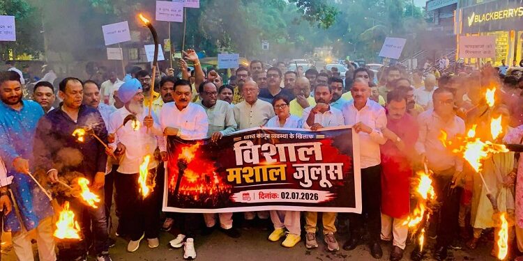 jamshedpur mla saryu roy mashal julus : बिष्टुपुर के डीडी बार हत्याकांड के खिलाफ विधायक सरयू राय के नेतृत्व में निकला मशाल जुलूस, बंद के लिए मांगा समर्थन jamshedpur mla saryu roy mashal julus : बिष्टुपुर के डीडी बार हत्याकांड के खिलाफ विधायक सरयू राय के नेतृत्व में निकला मशाल जुलूस, बंद के लिए मांगा समर्थन