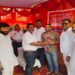 Jamshedpur blood donation : कदमा शास्त्रीनगर नवयुवक संघ के शिविर में 151 यूनिट रक्त संग्रह, स्व ललन सिंह की स्मृति में हुआ शिविर का आयोजन Jamshedpur blood donation : कदमा शास्त्रीनगर नवयुवक संघ के शिविर में 151 यूनिट रक्त संग्रह, स्व ललन सिंह की स्मृति में हुआ शिविर का आयोजन