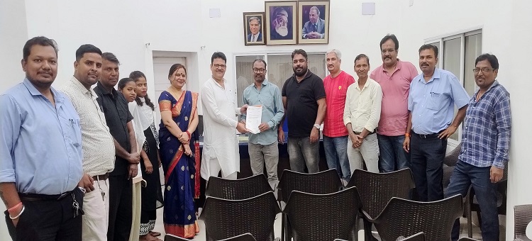 Jamshedpur intuc meeting : जगदीश महतो जमशेदपुर महानगर इंटक के अध्यक्ष मनोनीत, इंटक कार्यकारिणी की बीठक में हुआ मनोनयन Jamshedpur intuc meeting : जगदीश महतो जमशेदपुर महानगर इंटक के अध्यक्ष मनोनीत, इंटक कार्यकारिणी की बीठक में हुआ मनोनयन
