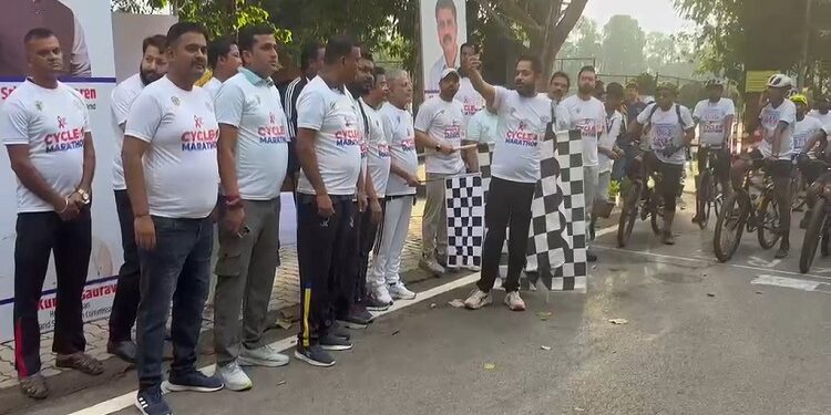 Jamshedpur cycle rally : झारखंड राज्य युवा आयोग की 22 किलोमीटर एचआइवी/एड्स जागरूकता साइकिल रैली आयोजित, पुरुष वर्ग में सरोज सुंडी व महिला वर्ग में सविता सरदार ने मारी बाजी, सभी 190 प्रतिभागियों को मिला सहभागिता प्रमाण पत्र