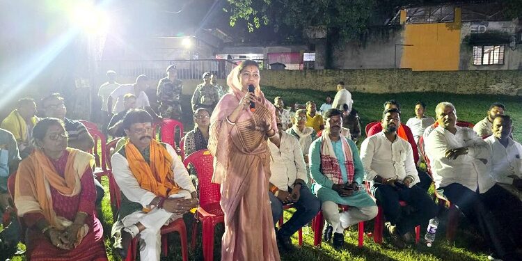 jamshedpur bjp against police : टेल्को में भाजपा की महत्वपूर्ण बैठक सम्पन्न, जमशेदपुर बंद पर झूठी प्राथमिकी के विरोध में एसएसपी से जल्द मिलेगा प्रतिनिधिमंडल, आगे के आंदोलन की बनी रणनीति