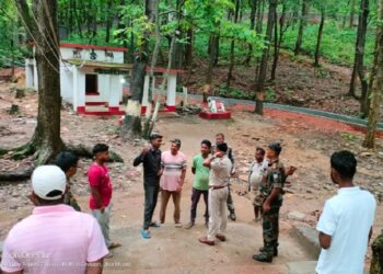 Jamshedpur rural gotashila pahar puja : मंगलवार को होगी गोटाशिला पहाड़ पूजा, थाना प्रभारी ने किया तैयारियों का निरीक्षण, दिये जरूरी दिशा निर्देश