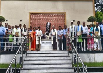 tata motors retired employees : टाटा मोटर्स के सेवानिवृत कर्मचारियों को दी गई विदाई, कर्मचारी दिखे भावुक