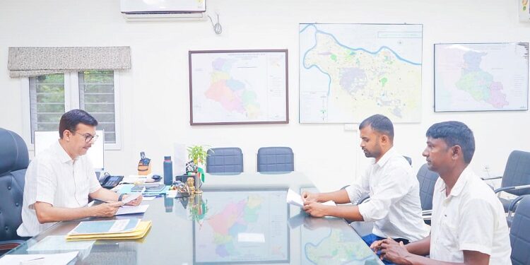 jamshedpur dbt transfer : जमशेदपुर में सामाजिक सुरक्षा योजनाओं के लाभुकों को डीबीटी के माध्यम से किया गया राशि का भुगतान, मंइयां सम्मान योजना के 2.85 लाख व सर्वजन पेंशन योजना के 2.48 लाख से अधिक लाभुक हुए लाभान्वित jamshedpur dbt transfer : जमशेदपुर में सामाजिक सुरक्षा योजनाओं के लाभुकों को डीबीटी के माध्यम से किया गया राशि का भुगतान, मंइयां सम्मान योजना के 2.85 लाख व सर्वजन पेंशन योजना के 2.48 लाख से अधिक लाभुक हुए लाभान्वित
