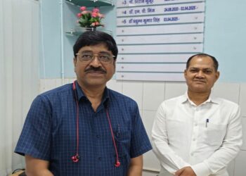 Adityapur purendra meets esic hospital superintendent : आदित्यपुर ईएसआइसी अस्पताल के अधीक्षक डॉ पीके सिंह से मिले पुरेंद्र, अस्पताल में बेड बढ़ाने सहित अनेक मांगों पर मिला सकारात्मक आश्वासन Adityapur purendra meets esic hospital superintendent : आदित्यपुर ईएसआइसी अस्पताल के अधीक्षक डॉ पीके सिंह से मिले पुरेंद्र, अस्पताल में बेड बढ़ाने सहित अनेक मांगों पर मिला सकारात्मक आश्वासन
