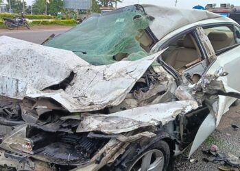 Jamshedpur rural car accident : बहरागोड़ा में तेज रफ्तार कार आगे जा रहे वाहन से टकराकर क्षतिग्रस्त, एनएच 49 पर घटी दुर्घटना में कार चालक बुरी तरह जख्मी