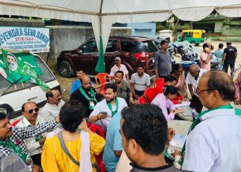 Jamshedpur jmm awareness camp : झामुमो की ओर से सोनारी में जागरूकता सह त्वरित समाधान शिविर आयोजित, आम लोगों को एसआइआर में की बारीकियों की दी गई जानकारी