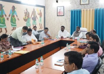 Jamshedpur jla ethics committee review meeting : झारखंड विधानसभा की सदाचार समिति ने जमशेदपुर में की समीक्षा बैठक, अनुकंपा नियुक्ति की प्रगति की समीक्षा कर दिए आवश्यक निर्देश Jamshedpur jla ethics committee review meeting : झारखंड विधानसभा की सदाचार समिति ने जमशेदपुर में की समीक्षा बैठक, अनुकंपा नियुक्ति की प्रगति की समीक्षा कर दिए आवश्यक निर्देश