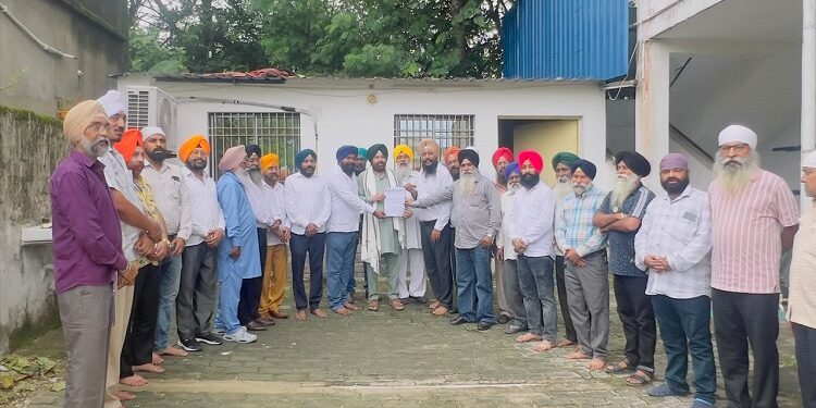 Jamshedpur rangretta samaj welcome js matharoo : जमशेदपुर के मजहबी सिख रंगरेटा समाज ने अल्पसंख्यक आयोग के उपाध्यक्ष ज्योति मथारू का किया अभिनंदन, ज्ञापन सौंप रखी एससी का दर्जा दिलाने की मांग