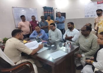 Jamshedpur jdu lodges complaint : विधायक सरयू राय के चित्र का अपमान करने वालों के खिलाफ मानगो थाना में शिकायत दर्ज, मानगो गोलचक्कर पर प्रदर्शन-पुतला दहन के दौरान घटी घटना