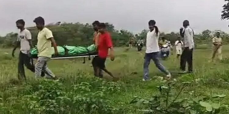 Saraikela recovered deadbody identified : कपाली क्षेत्र में जंगल से मिली महिला के शव की हुई पहचान, नीमडीह की सोमवारी की मौत के कारणों की जांच में जुटी पुलिस