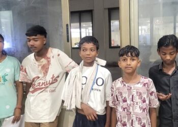 Jamshedpur 4 injured drug addicts attack : सीतारामडेरा मुखी बस्ती में नशेड़ियों ने चार किशोरों को हमला कर किया जख्मी, घायल चारों किशोरों को एमजीएम में कराया गया भर्ती