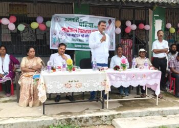 West singhbhum cycle distribution : जगन्नाथपुर प्रखंड में “उन्नति का पहिया” योजना के तहत बच्चों में साइकिलें वितरित, जगन्नाथपुर विधायक सोनाराम सिंकू भी रहे शामिल, बच्चों को शिक्षा हासिल करने की दी हिदायत
