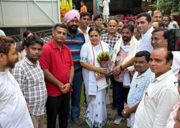 jharkhand minister visit to jamshedpur : जमशेदपुर के आगमन पर ग्रामीण विकास मंत्री दीपिका पांडेय का जोरदार अभिनंदन, ग्रामीण क्षेत्रों की समस्या से अवगत हुई jharkhand minister visit to jamshedpur : जमशेदपुर के आगमन पर ग्रामीण विकास मंत्री दीपिका पांडेय का जोरदार अभिनंदन, ग्रामीण क्षेत्रों की समस्या से अवगत हुई