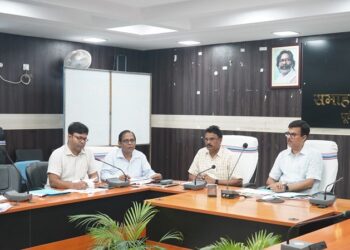jamshedpur water meeting : जमशेदपुर के उपायुक्त ने की पेयजल एवं स्वच्छता विभाग की समीक्षा बैठक, योजनाओं के समयबद्ध क्रियान्वयन एवं जन शिकायतों के त्वरित निष्पादन के दिए निर्देश jamshedpur water meeting : जमशेदपुर के उपायुक्त ने की पेयजल एवं स्वच्छता विभाग की समीक्षा बैठक, योजनाओं के समयबद्ध क्रियान्वयन एवं जन शिकायतों के त्वरित निष्पादन के दिए निर्देश