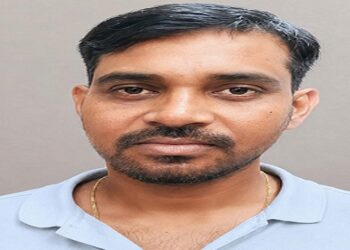 Adityapur murder case main accused arrested : आदित्यपुर में जगन्नाथ गोप हत्याकांड का मुख्य आरोपी गिरफ्तार, अन्य आरोपियं की तलाश में जुटी पुलिस Adityapur murder case main accused arrested : आदित्यपुर में जगन्नाथ गोप हत्याकांड का मुख्य आरोपी गिरफ्तार, अन्य आरोपियं की तलाश में जुटी पुलिस