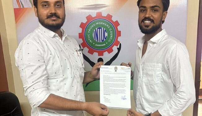 Jamshedpur district youth intuc president : पूर्वी सिंहभूम जिला यूथ इंटक के अध्यक्ष बने रोहन सिंह, ऋतेश राय जैकी प्रदेश यूथ इंटक के सोशल मीडिया प्रभारी नियुक्त Jamshedpur district youth intuc president : पूर्वी सिंहभूम जिला यूथ इंटक के अध्यक्ष बने रोहन सिंह, ऋतेश राय जैकी प्रदेश यूथ इंटक के सोशल मीडिया प्रभारी नियुक्त