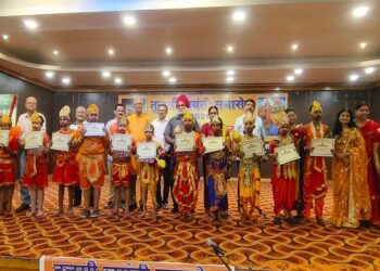 Jamshedpur tulsi bhawan hanuman roop sajja : तुलसी भवन में तुलसी जयंती समारोह के अन्तर्गत श्री हनुमान रूप सज्जा प्रतियोगिता आयोजित, 26 स्कूलों के 186 विद्यार्थी प्रतियोगिता में हुए शामिल Jamshedpur tulsi bhawan hanuman roop sajja : तुलसी भवन में तुलसी जयंती समारोह के अन्तर्गत श्री हनुमान रूप सज्जा प्रतियोगिता आयोजित, 26 स्कूलों के 186 विद्यार्थी प्रतियोगिता में हुए शामिल