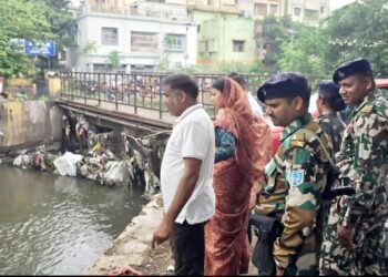 Jamshedpur east mla visits rain effected areas : विधायक पूर्णिमा साहू ने जमशेदपुर पूर्व क्षेत्र में जलजमाव, जाम नाले और बदहाल सड़कों का लिया जायजा, स्थायी समाधान की दिशा में अधिकारियों को दी हिदायतें Jamshedpur east mla visits rain effected areas : विधायक पूर्णिमा साहू ने जमशेदपुर पूर्व क्षेत्र में जलजमाव, जाम नाले और बदहाल सड़कों का लिया जायजा, स्थायी समाधान की दिशा में अधिकारियों को दी हिदायतें
