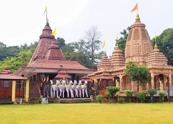 jamshedpur surya mandir : सिदगोड़ा सूर्य मंदिर समिति 17 अगस्त को तीसरी सोमवारी पर निकालेगी सामूहिक जलाभिषेक यात्रा, हजारों शिवभक्त करेंगे बाबा भोलेनाथ का जलाभिषेक, सूर्य मंदिर कमेटी ने शुरू की तैयारी jamshedpur surya mandir : सिदगोड़ा सूर्य मंदिर समिति 17 अगस्त को तीसरी सोमवारी पर निकालेगी सामूहिक जलाभिषेक यात्रा, हजारों शिवभक्त करेंगे बाबा भोलेनाथ का जलाभिषेक, सूर्य मंदिर कमेटी ने शुरू की तैयारी