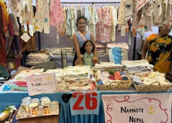 Jamshedpur rakhi mela : मारवाड़ी महिला मंच के राखी मेले में उमड़ी खरीदारों की भीड़. बिष्टुपुर तुलसी भवन में लगे मेले का बुधवार को है आखिरी दिन Jamshedpur rakhi mela : मारवाड़ी महिला मंच के राखी मेले में उमड़ी खरीदारों की भीड़. बिष्टुपुर तुलसी भवन में लगे मेले का बुधवार को है आखिरी दिन