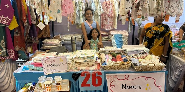 Jamshedpur rakhi mela : मारवाड़ी महिला मंच के राखी मेले में उमड़ी खरीदारों की भीड़. बिष्टुपुर तुलसी भवन में लगे मेले का बुधवार को है आखिरी दिन