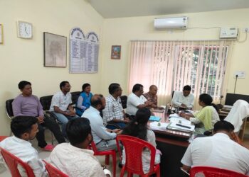 Jamshedpur rural hospital management committee meeting : चाकुलिया अस्पताल प्रबंधन समिति की बैठक आयोजित, स्वास्थ्य से संबंधित कार्यक्रमों पर हुई चर्चा Jamshedpur rural hospital management committee meeting : चाकुलिया अस्पताल प्रबंधन समिति की बैठक आयोजित, स्वास्थ्य से संबंधित कार्यक्रमों पर हुई चर्चा