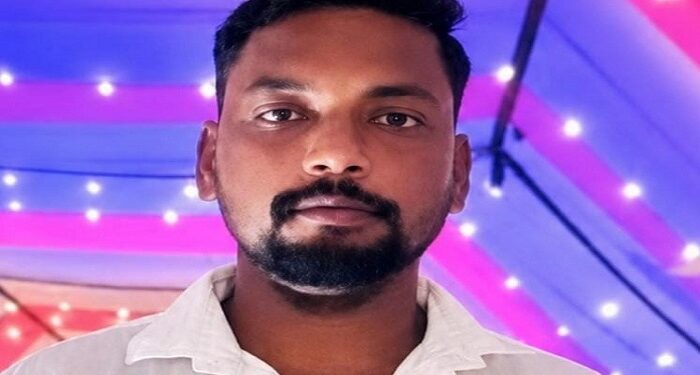 Adityapur criminal’s body found : आरआइटी थाना क्षेत्र में रेलवे ट्रैक के पास मिला अपराधकर्मी का शव, मौत बनी रहस्य, पुलिस पड़ताल में जुटी Adityapur criminal’s body found : आरआइटी थाना क्षेत्र में रेलवे ट्रैक के पास मिला अपराधकर्मी का शव, मौत बनी रहस्य, पुलिस पड़ताल में जुटी