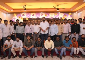 jamshedpur EYA Foundation : इया फाउंडेशन ने मनाई तीसरी वर्षगांठ, “चैंपियन नाइट” में 140 से अधिक समाजसेवियों का हुआ सम्मान jamshedpur EYA Foundation : इया फाउंडेशन ने मनाई तीसरी वर्षगांठ, “चैंपियन नाइट” में 140 से अधिक समाजसेवियों का हुआ सम्मान